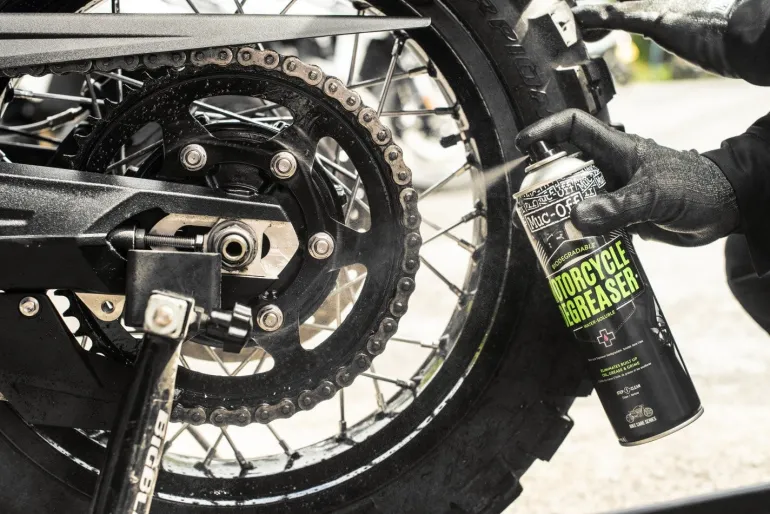 Biodegradowalny spray do Usuwania Smaru Muc-Off Degreaser