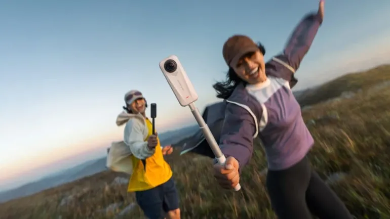 Motocyklowy zestaw kamery Insta360 X5 Essentials Bundle
