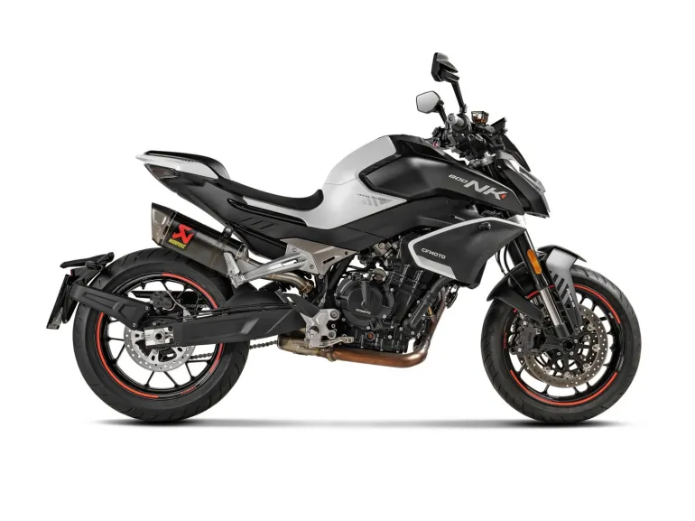 Tłumik Akrapovič Slip-on Line Carbon Muffler CFMOTO NK 800